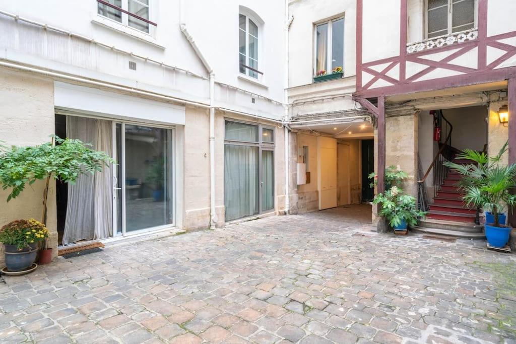 Grand Duplex Montmartre Apartment Paris Bagian luar foto