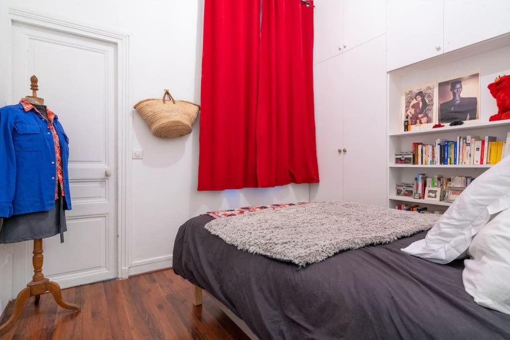 Grand Duplex Montmartre Apartment Paris Bagian luar foto