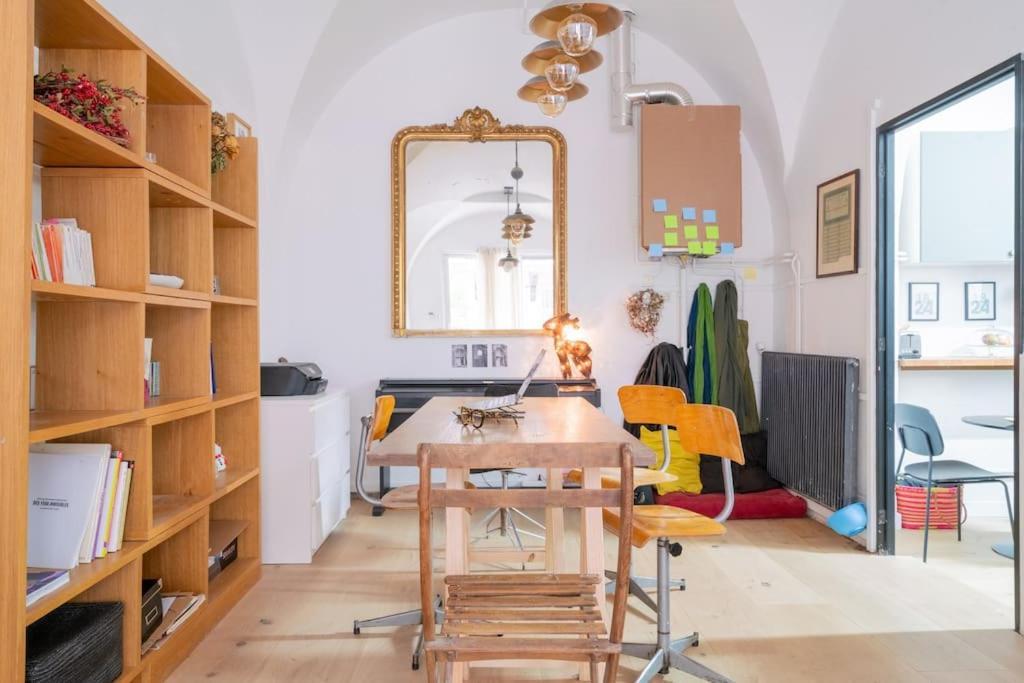 Grand Duplex Montmartre Apartment Paris Bagian luar foto